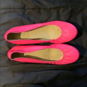 J Crew pink flats 😍